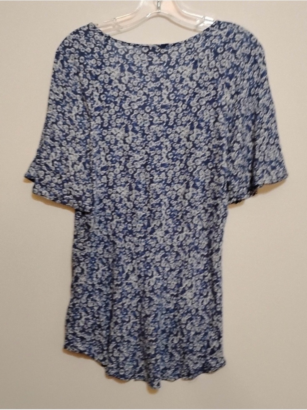 Cynthia Rowley Blue Floral V-Neck Boho Blouse Size M - Picture 3 of 9